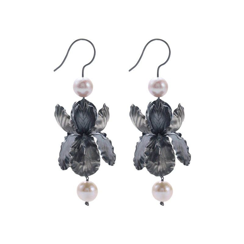 Iris Pearl Ear Hook