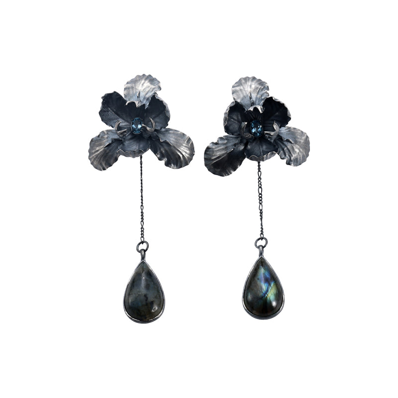 Iris Sapphire Earrings