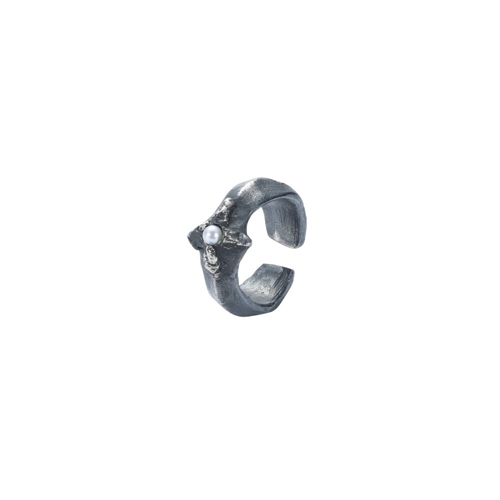 Still Leaf Pearl Ring