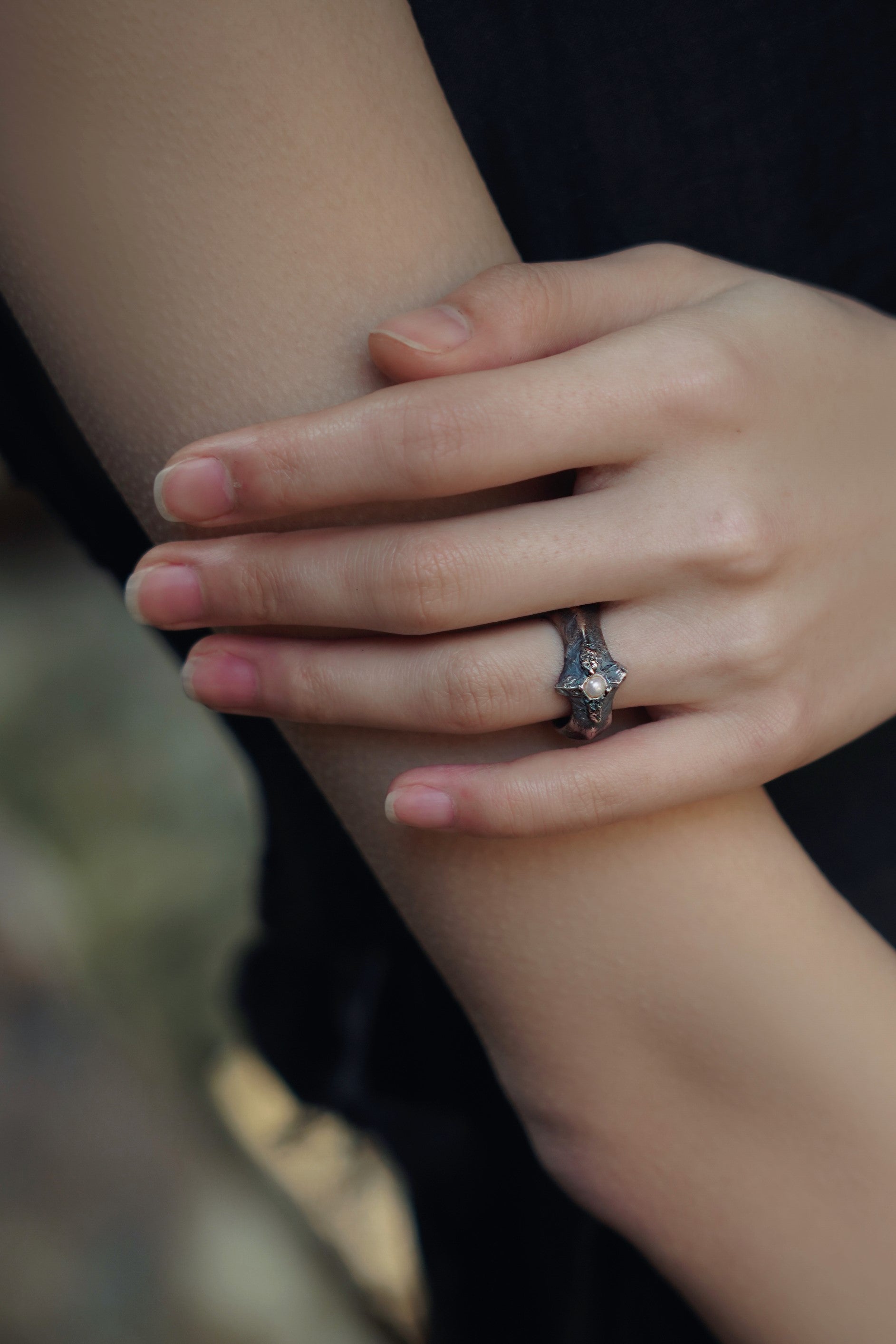 Still Leaf Pearl Ring