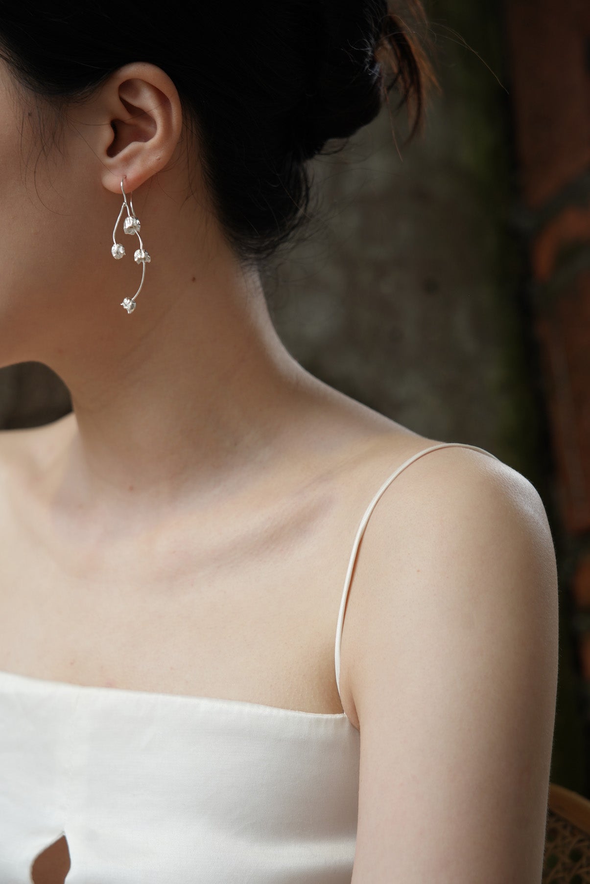 Simple Lilyveil Ear Hook