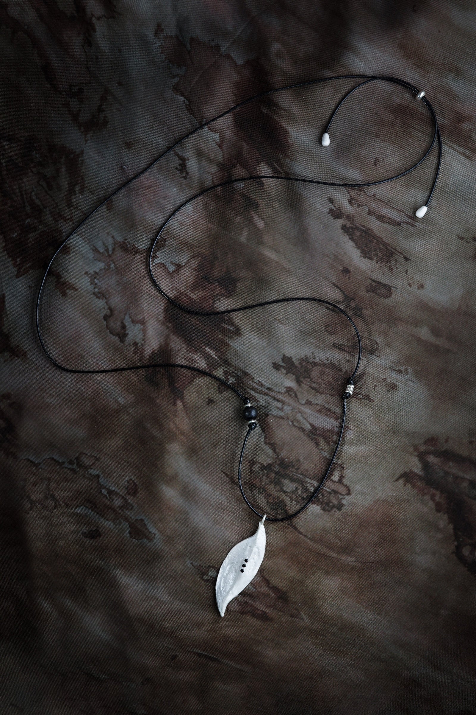 Broadleaf Melody Cord Necklace