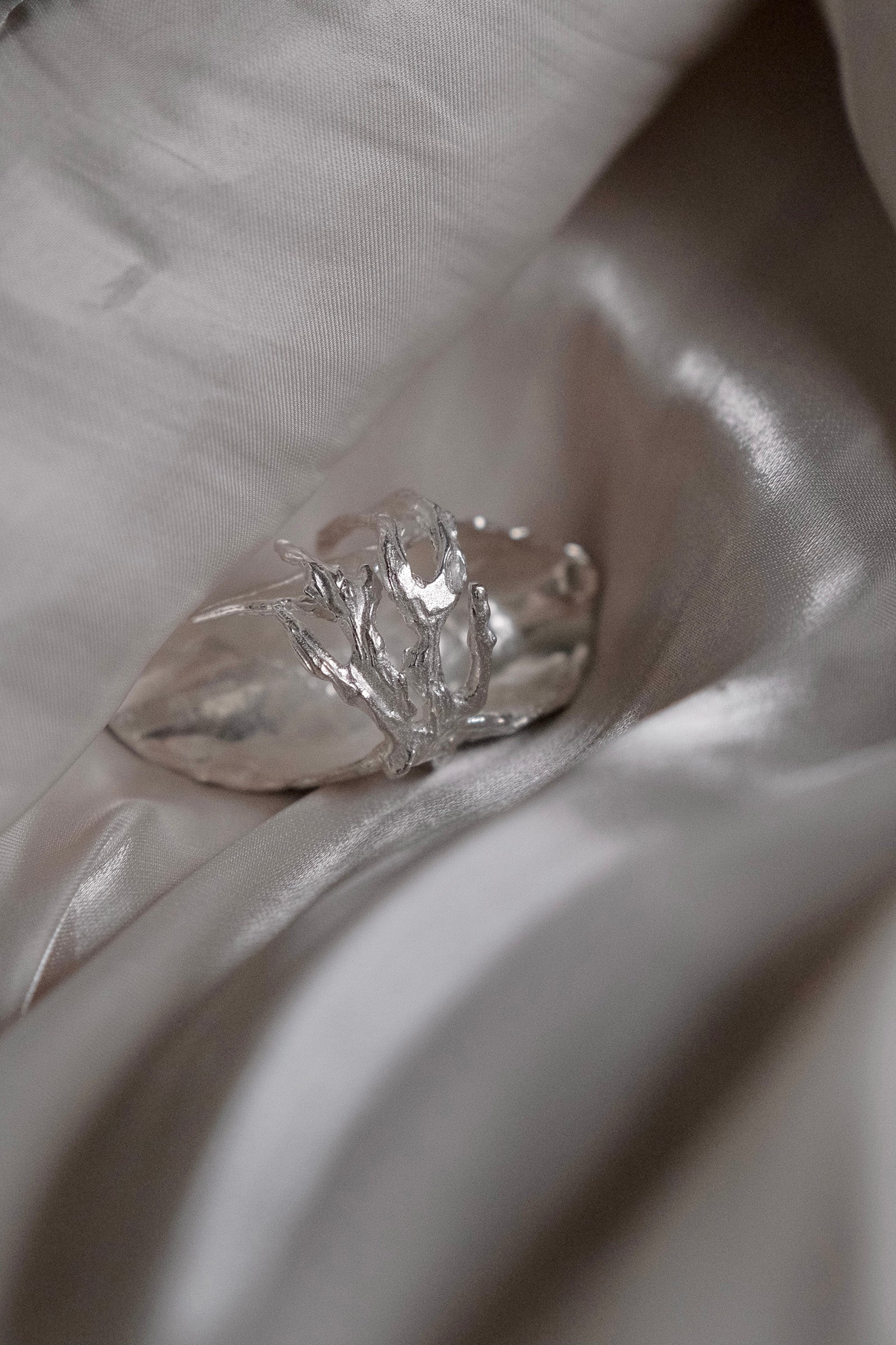 Iris Long Ring