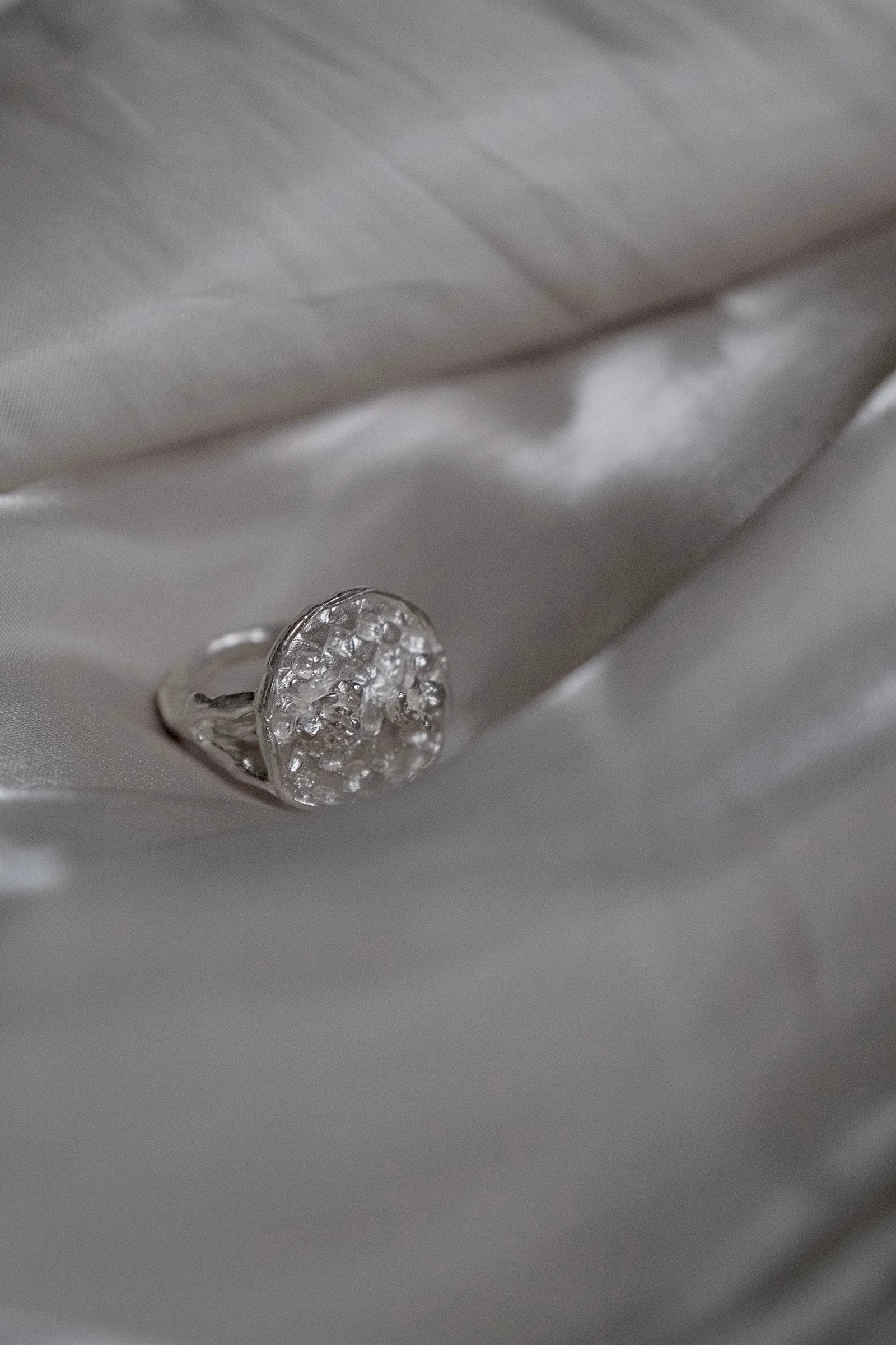 Iris Disk Ring