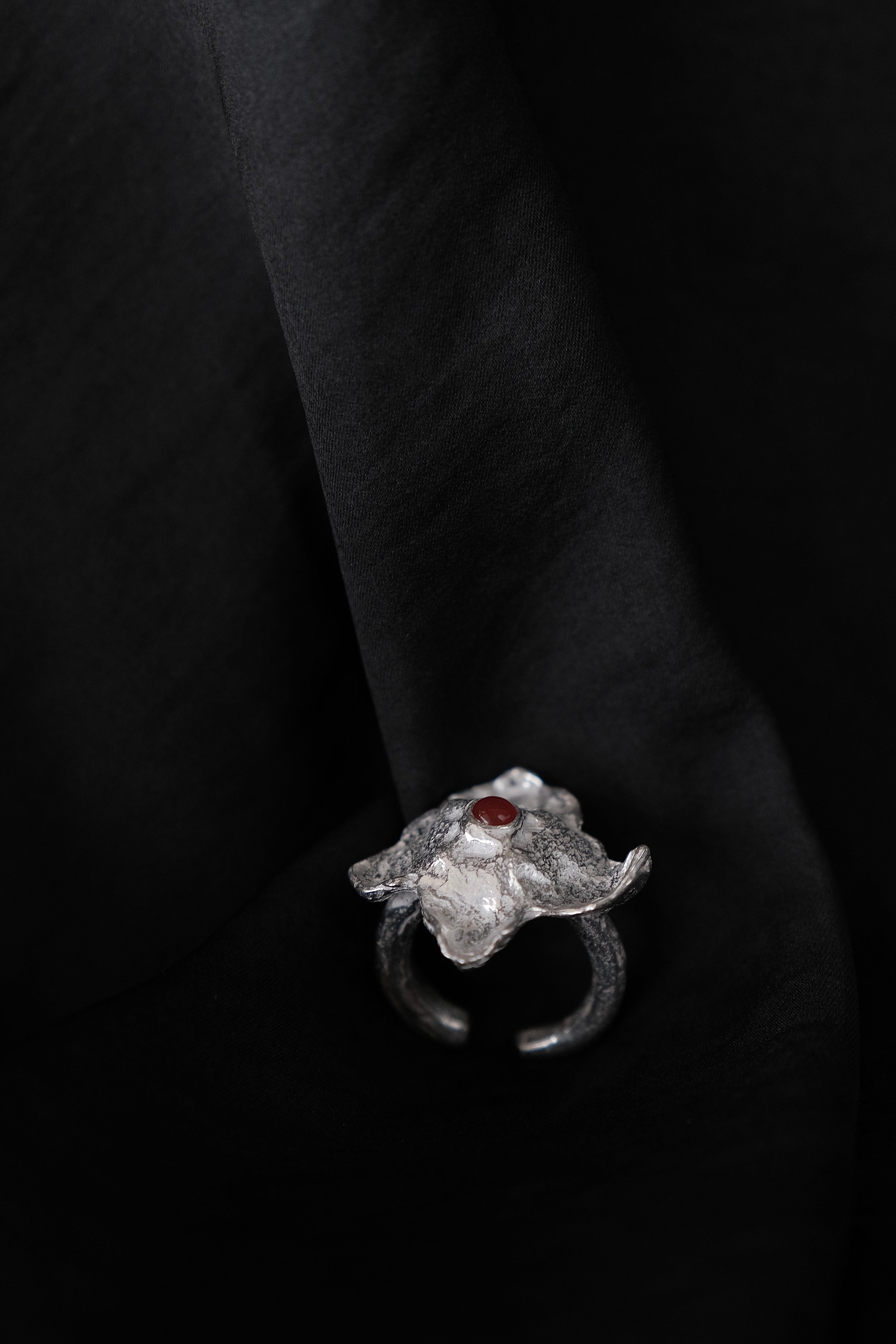 Persimmon Calyx Agate Ring