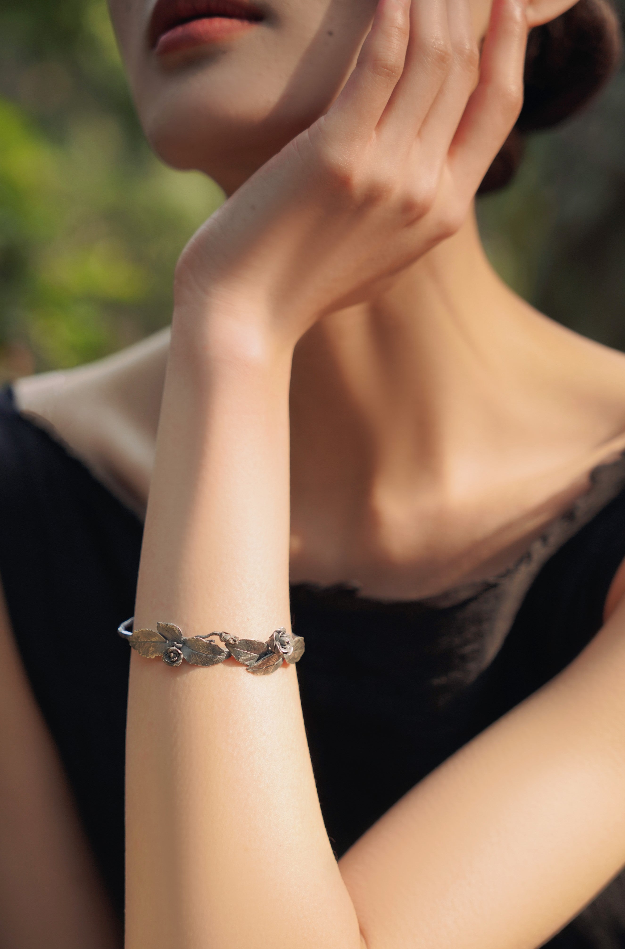 Rose Leaf Court Bangle
