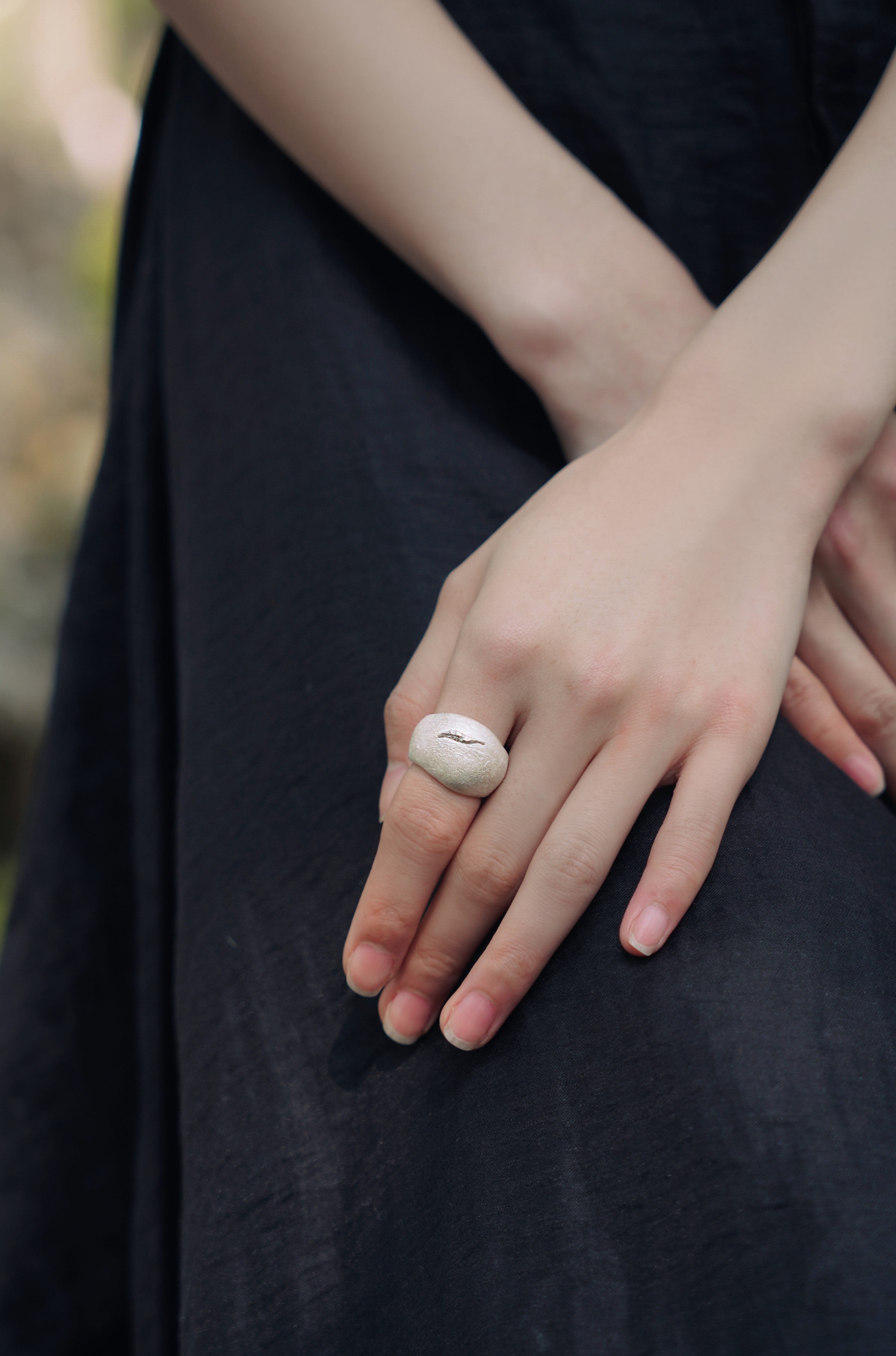 Water Leaf Hoop Ring