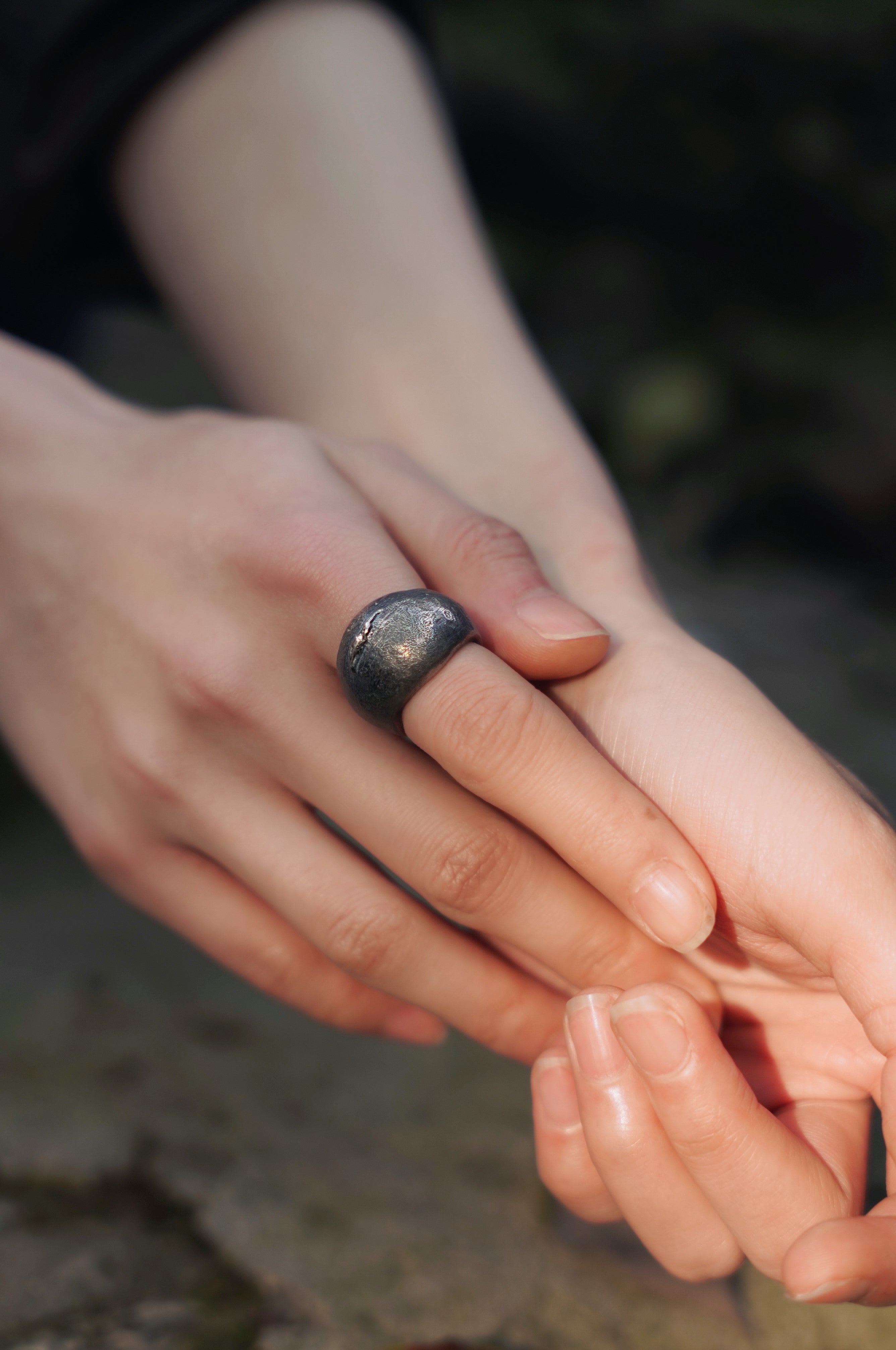 Water Leaf Hoop Ring