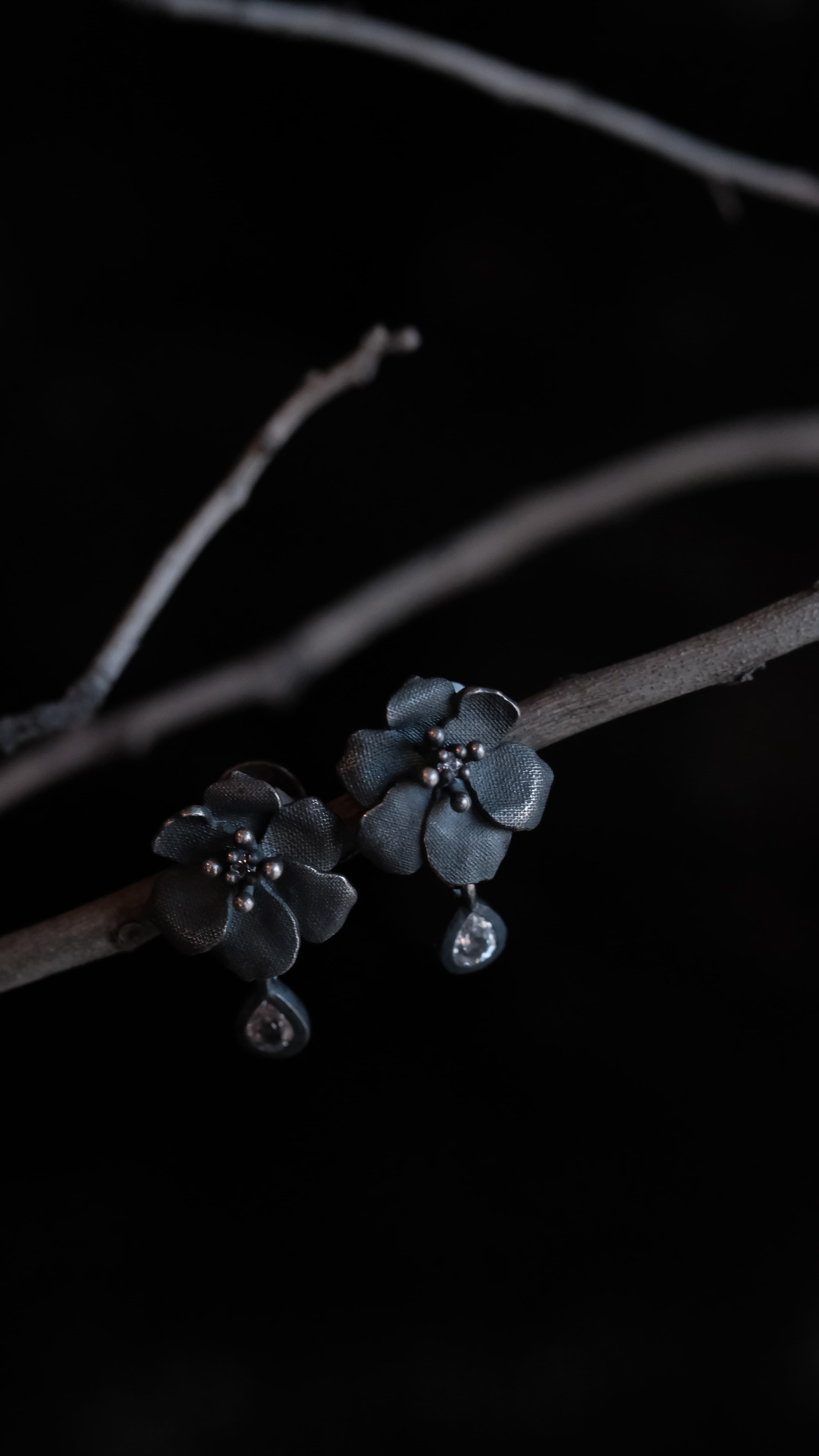 woven-stamen earrings