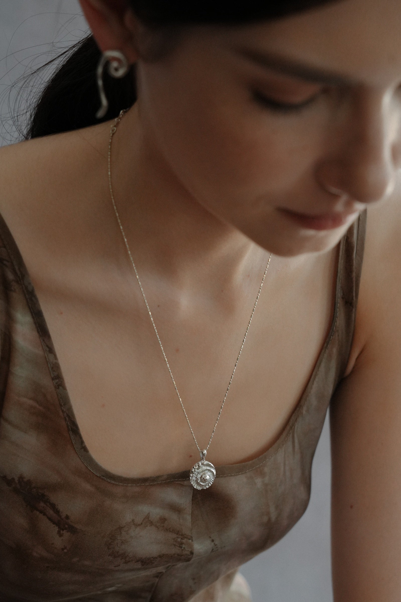 Shell Mark Time Necklace