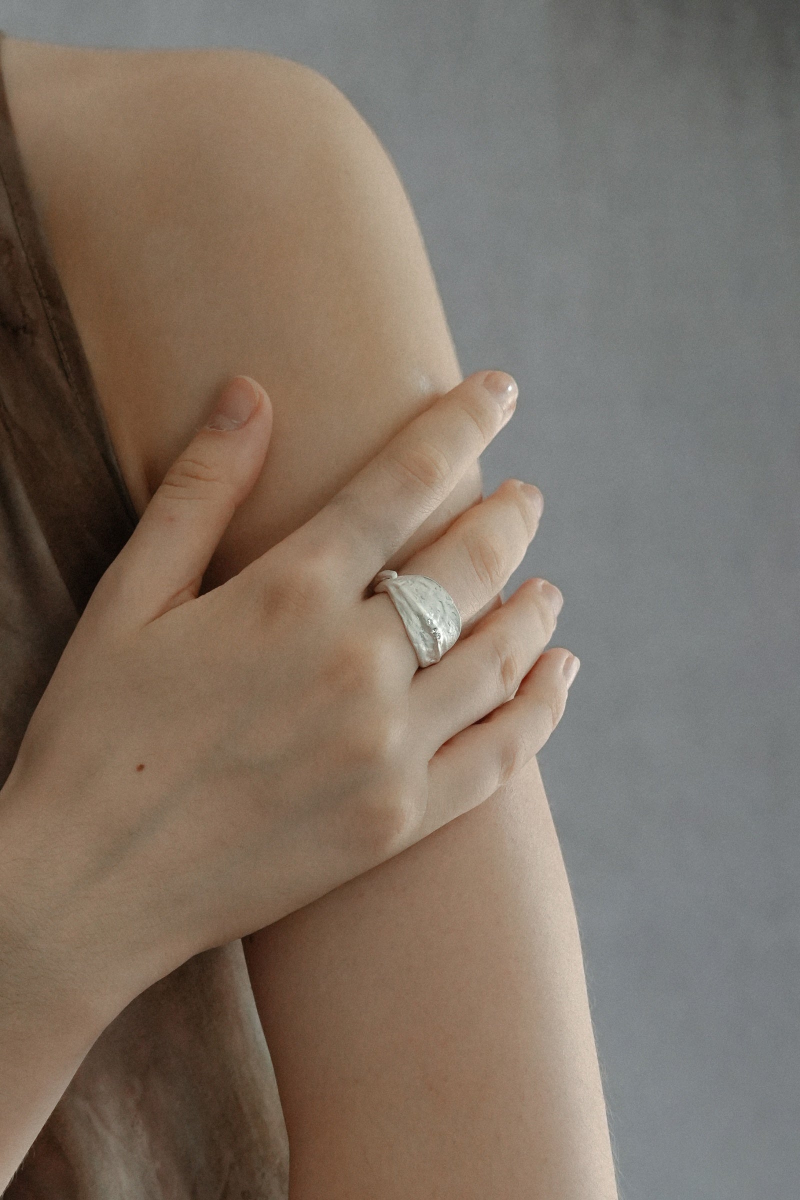 Broadleaf Whisper Ring