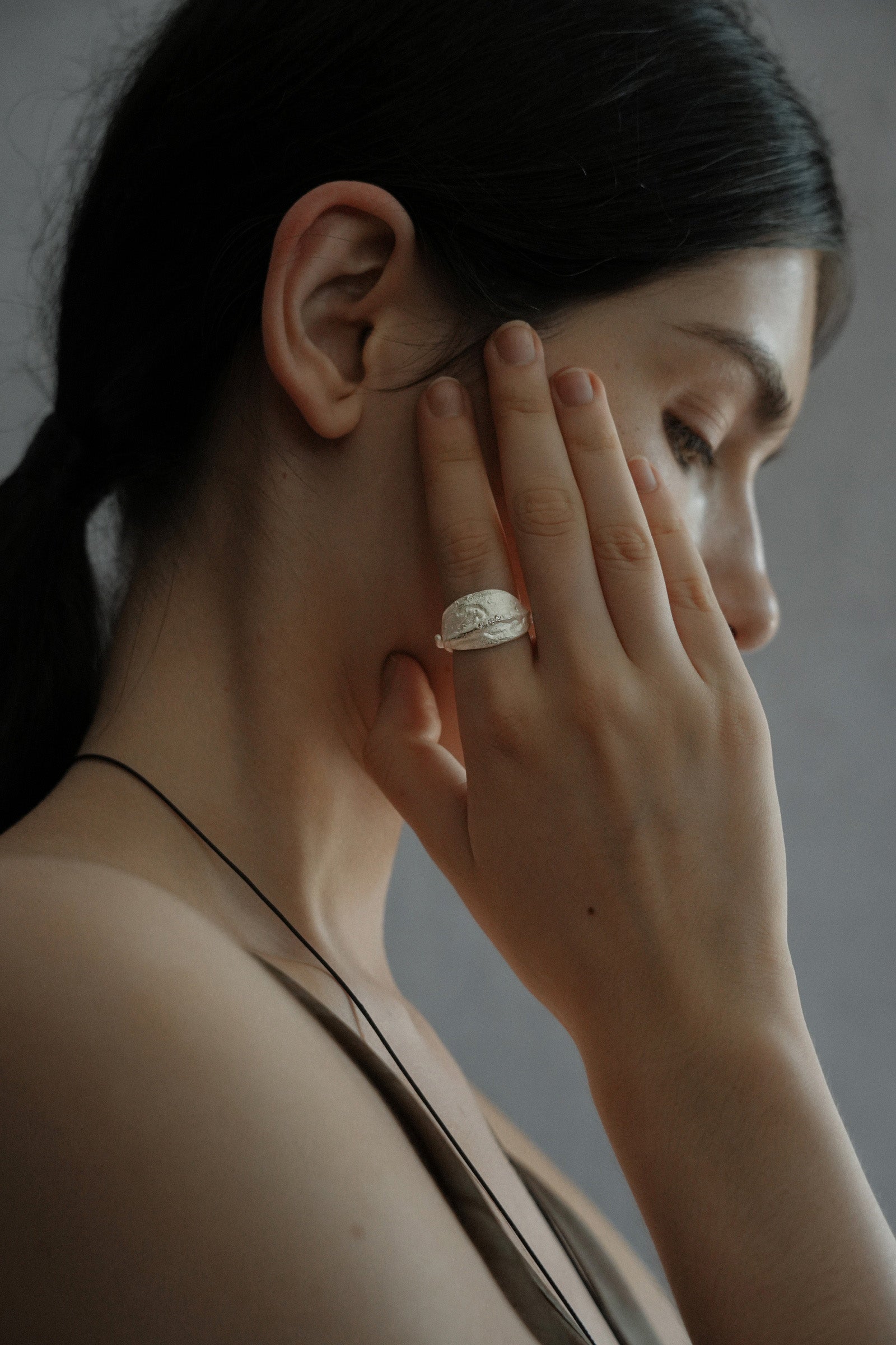 Broadleaf Whisper Ring