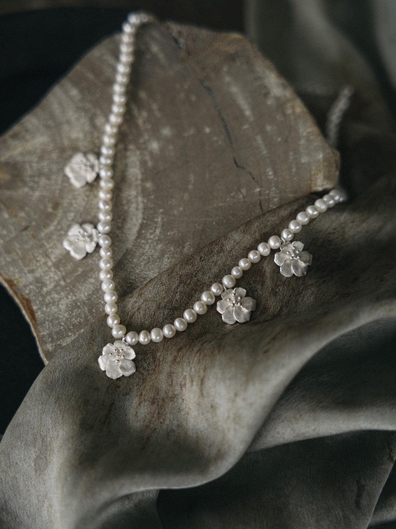 Shadow Weave Pearl Chain
