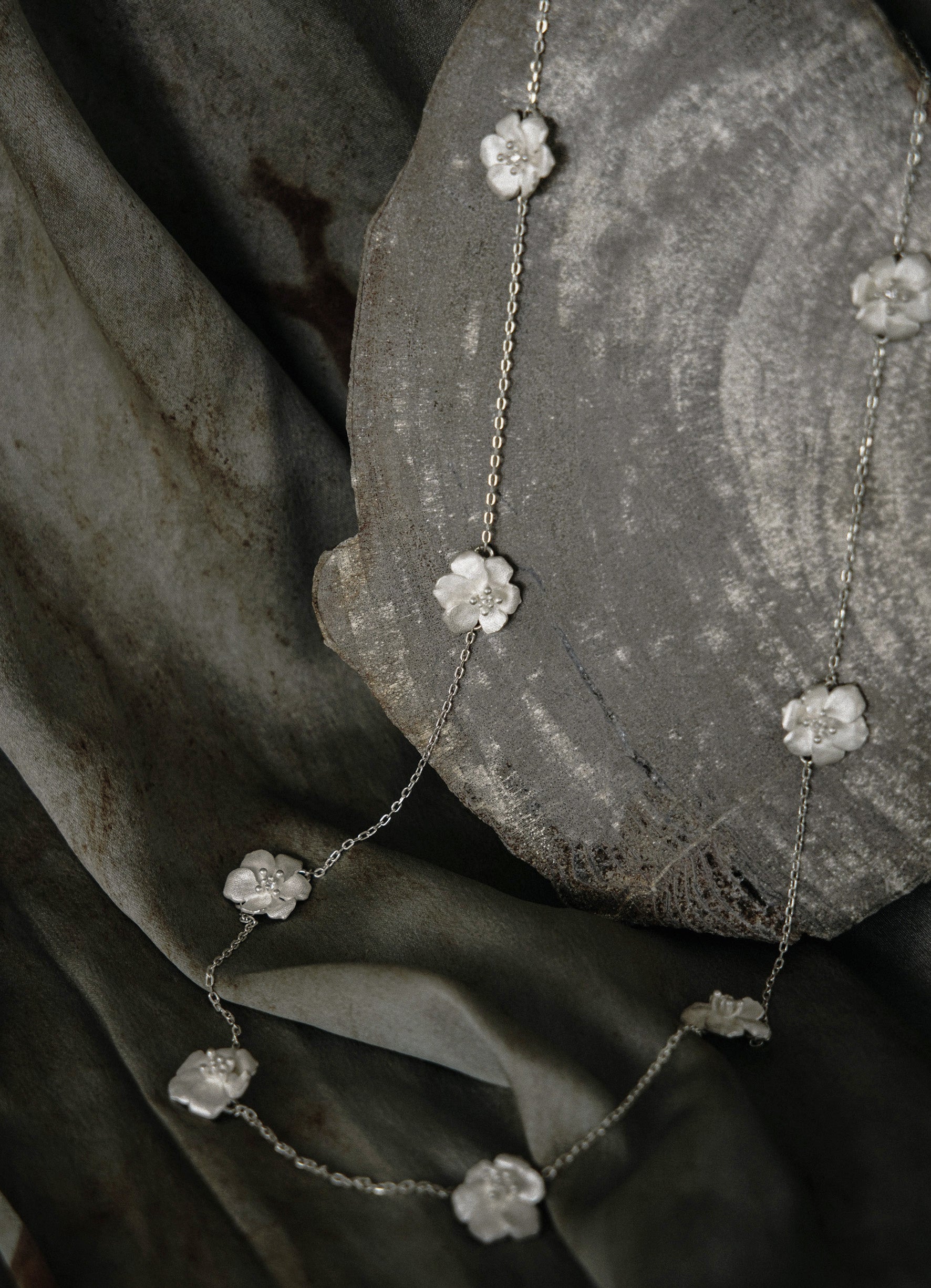 Weave Star Hope Bloom Chain