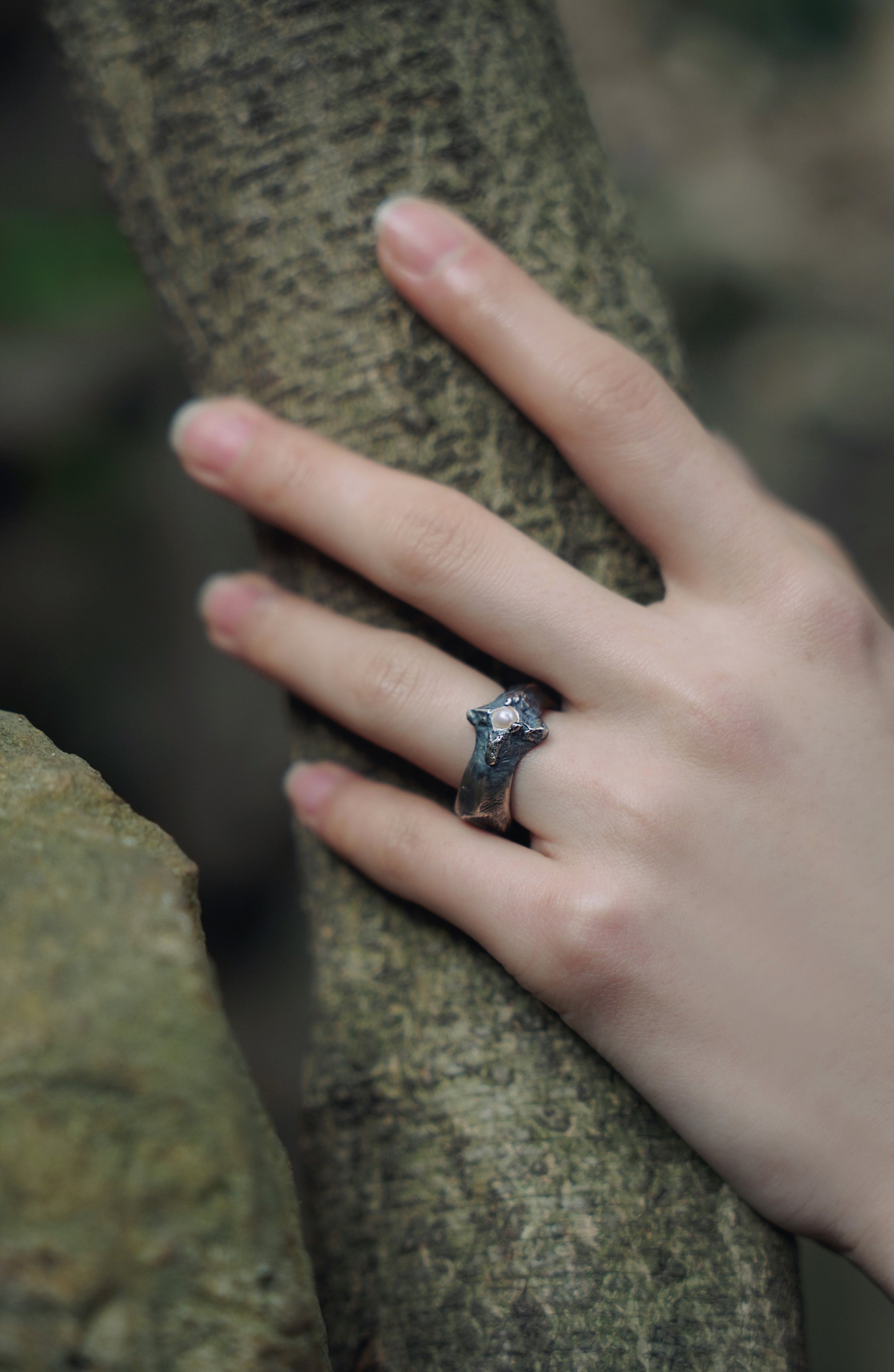 Still Leaf Pearl Ring