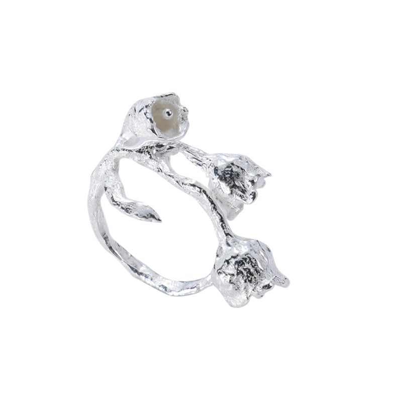Adore Lily Solitaire