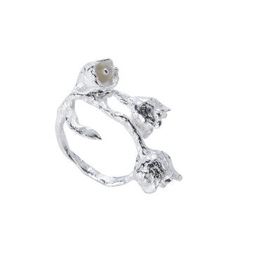 Adore Lily Solitaire