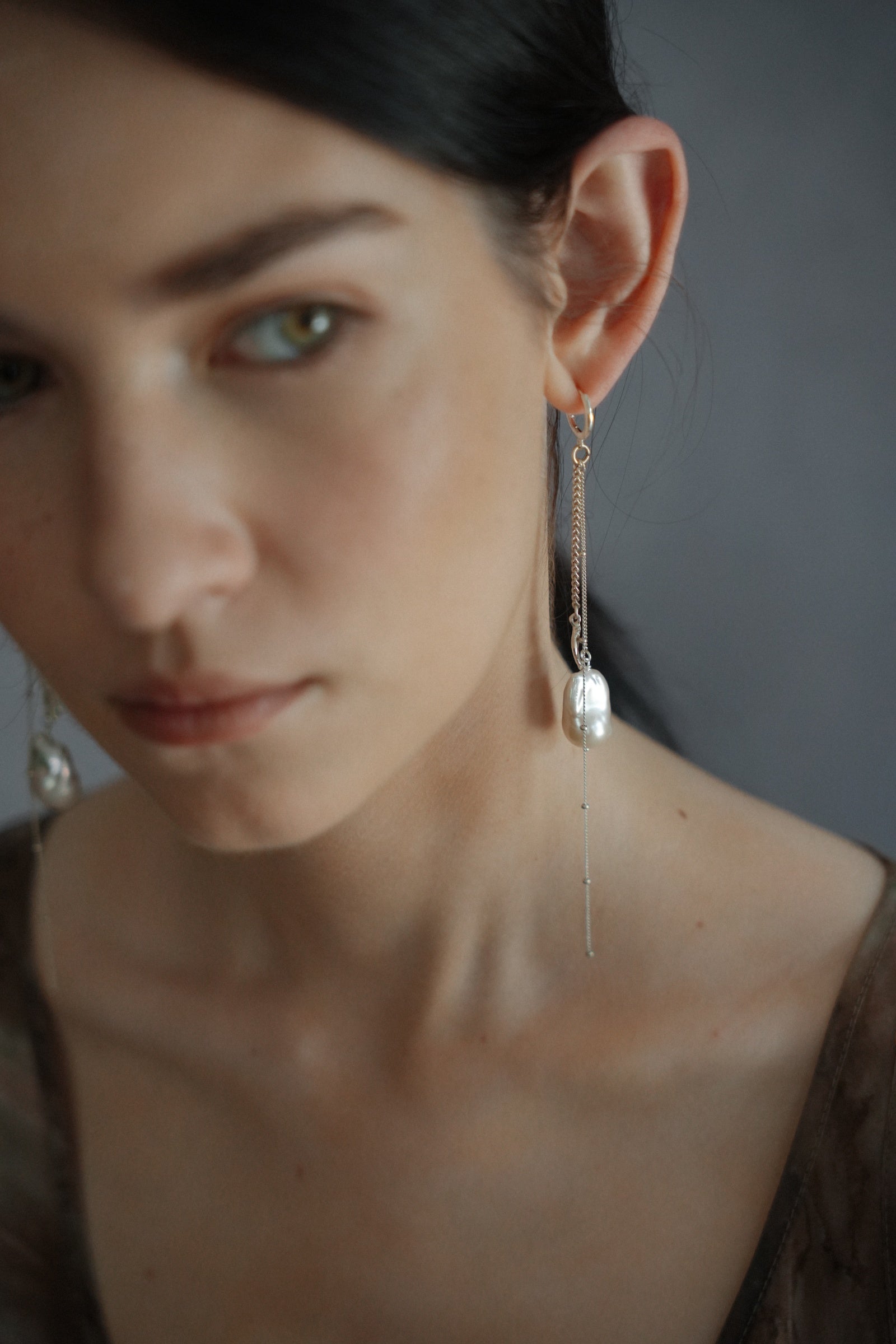 Wave Echo Pearl Earrings