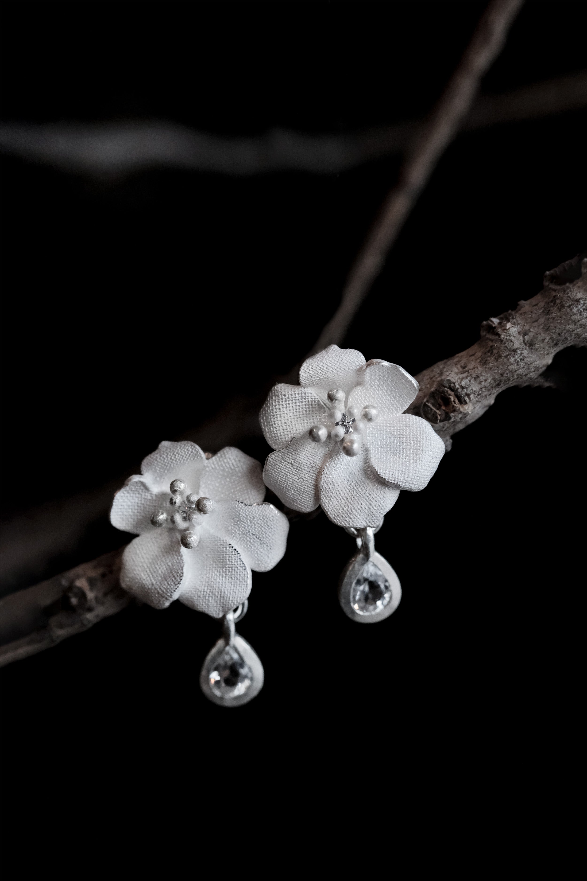 woven-stamen earrings
