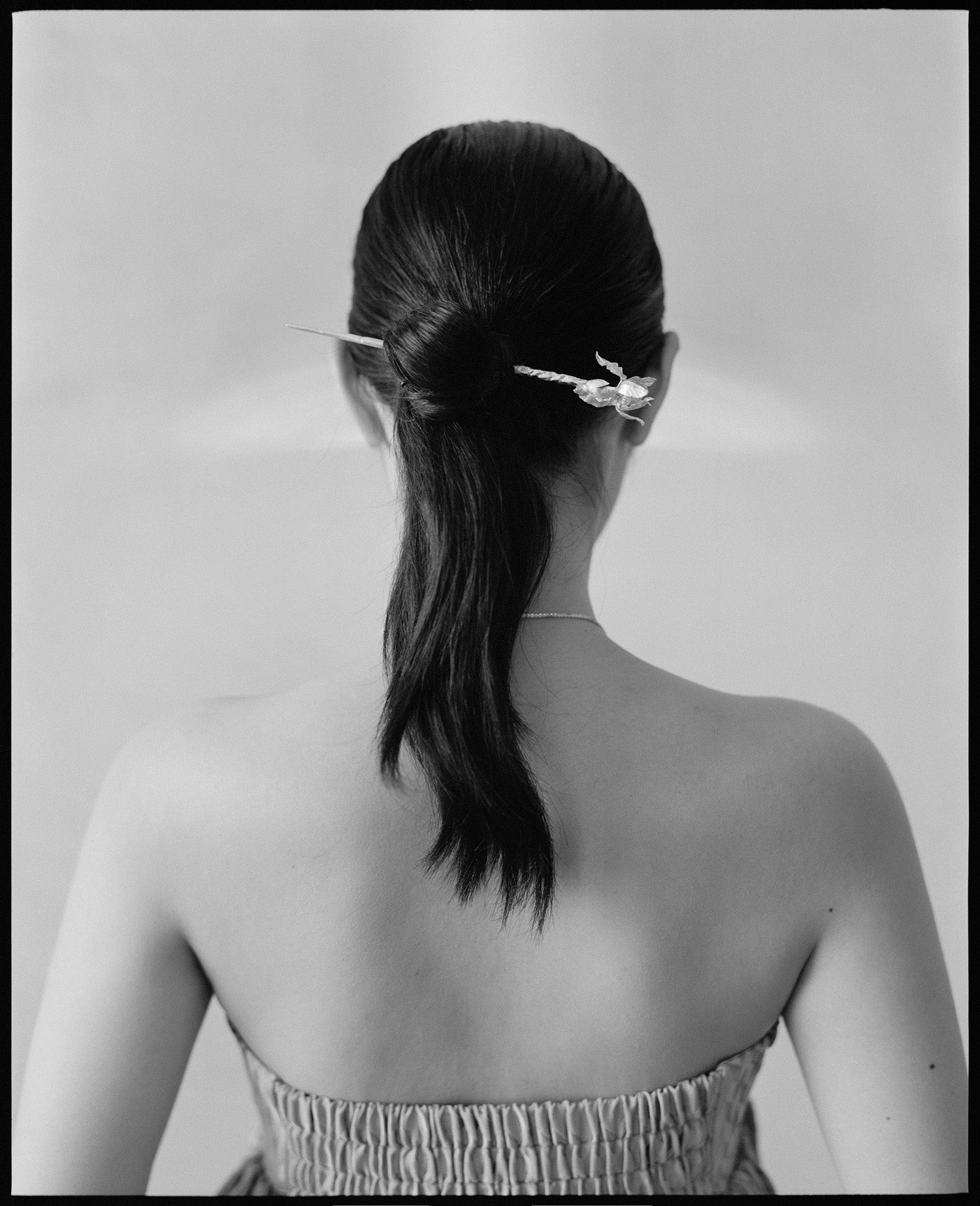 Iris Onyx Hairpin