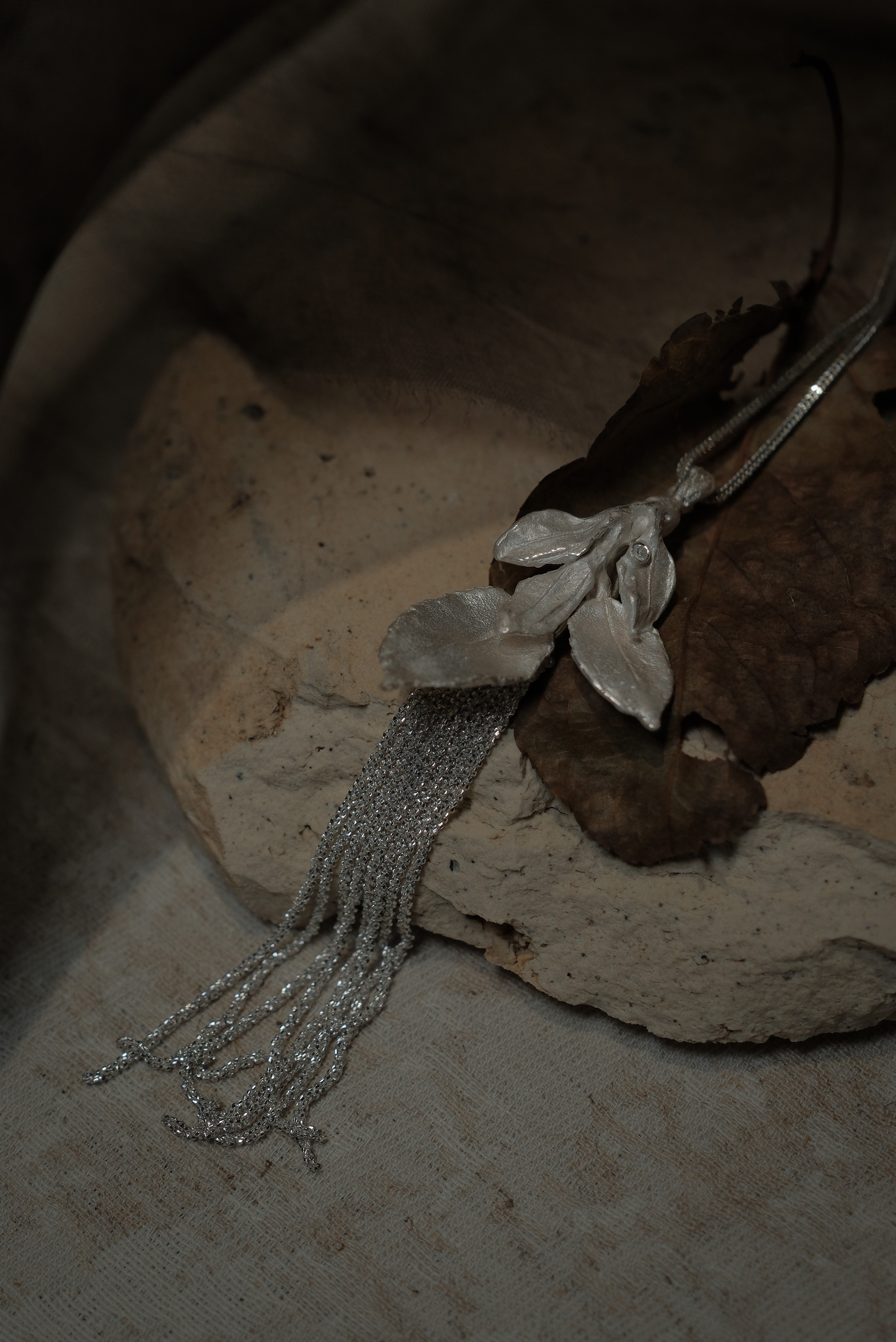 Leaf Flow Necklace