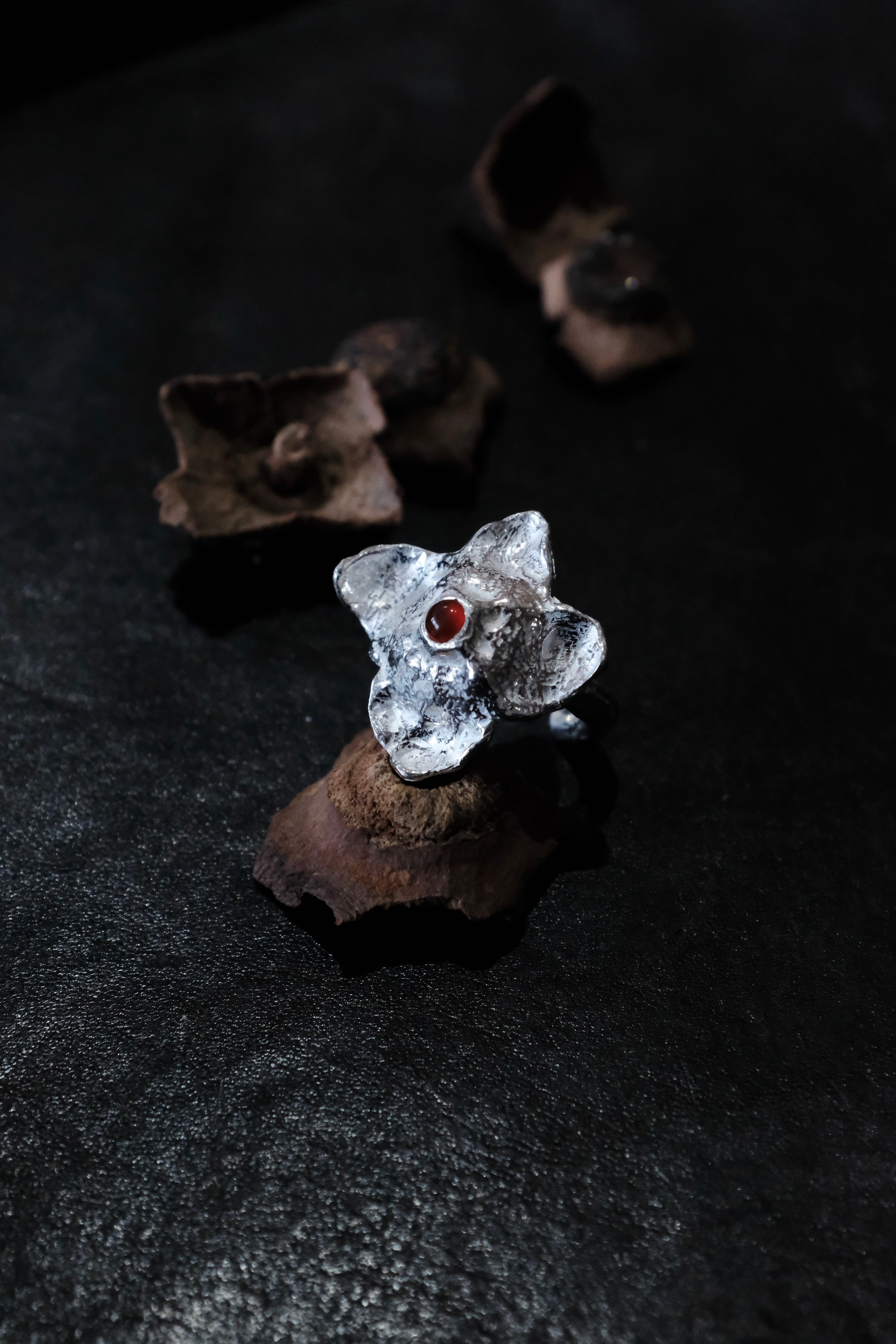 Persimmon Calyx Agate Ring