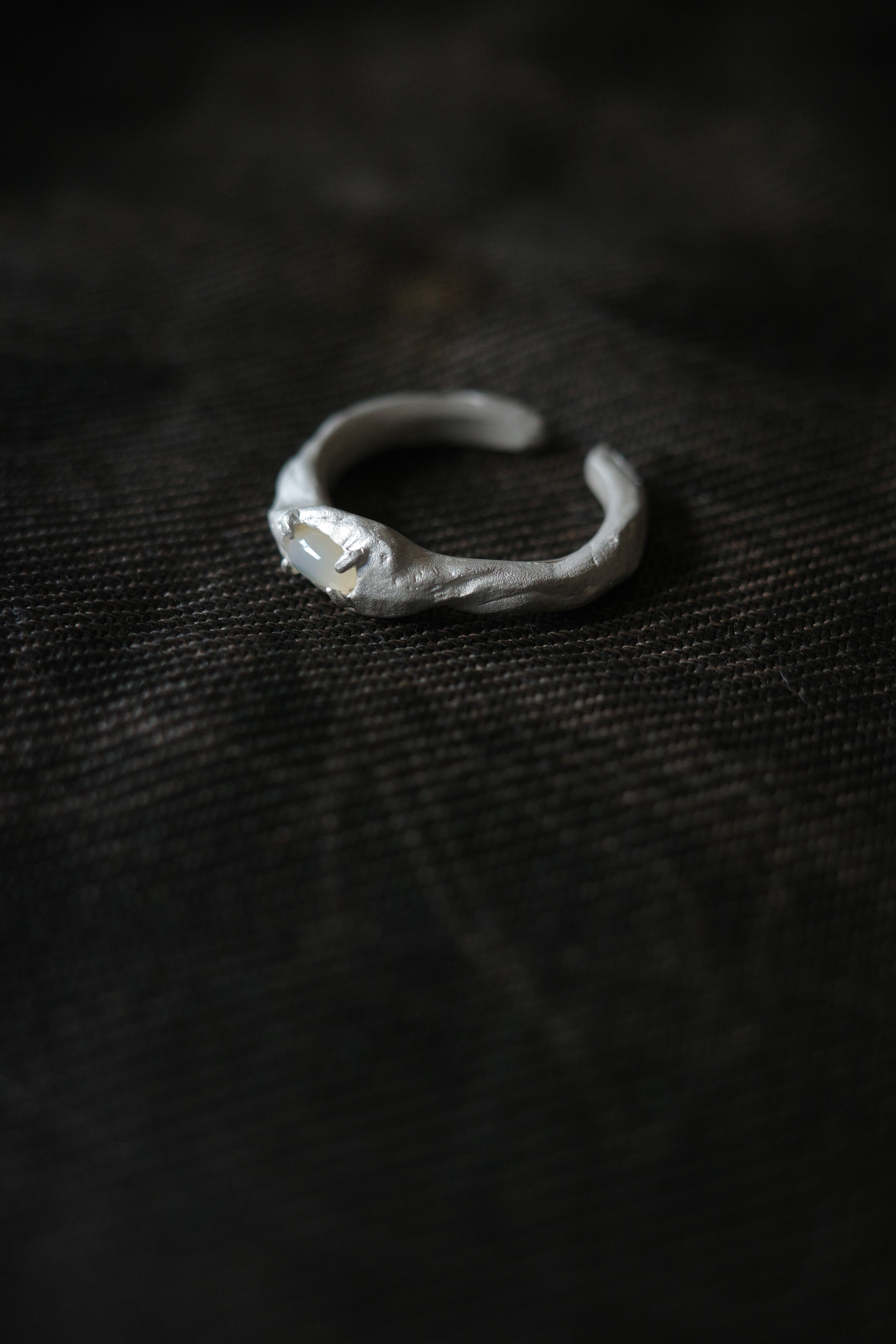 Light Ripple Ring