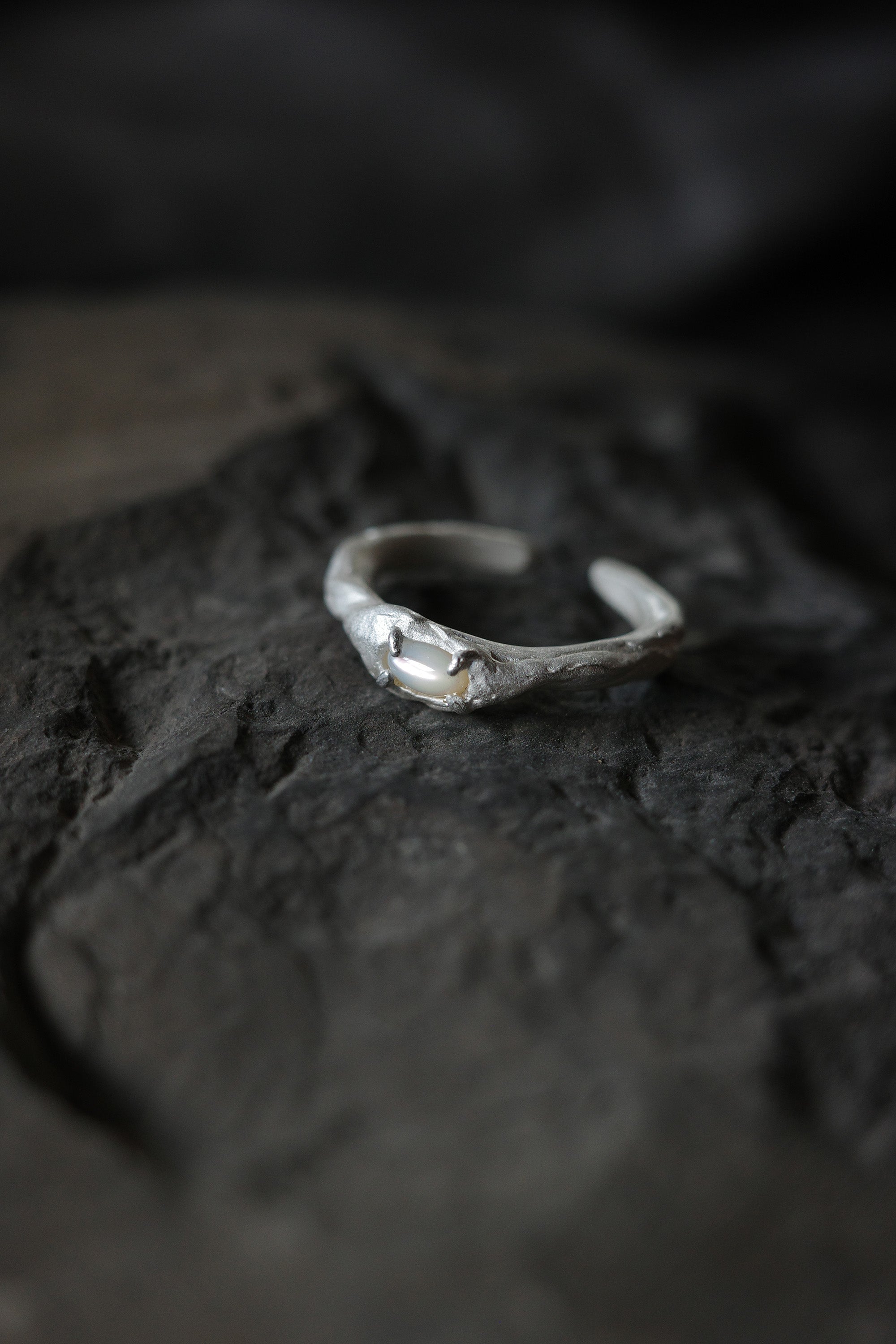 Light Ripple Ring