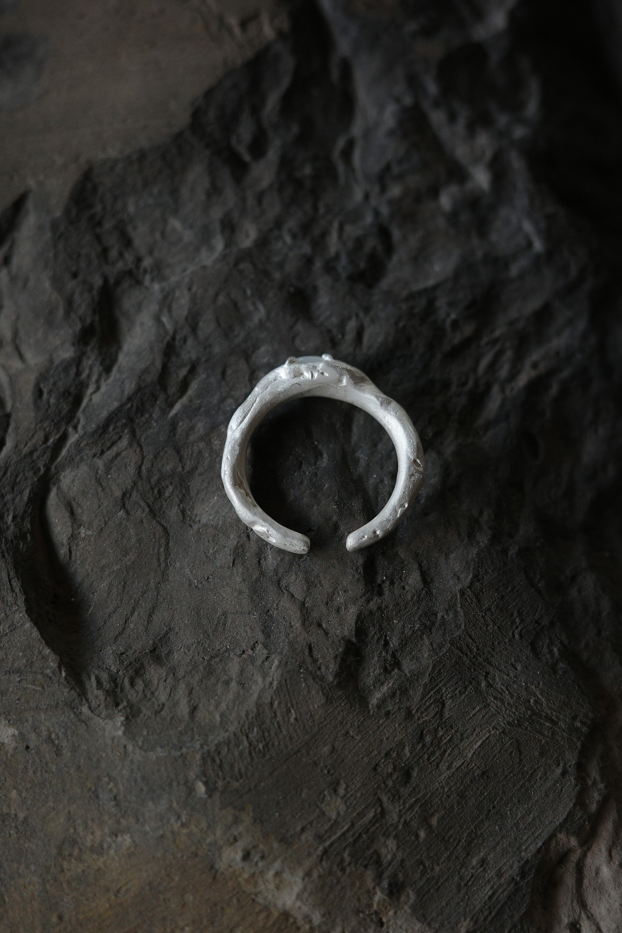 Light Ripple Ring