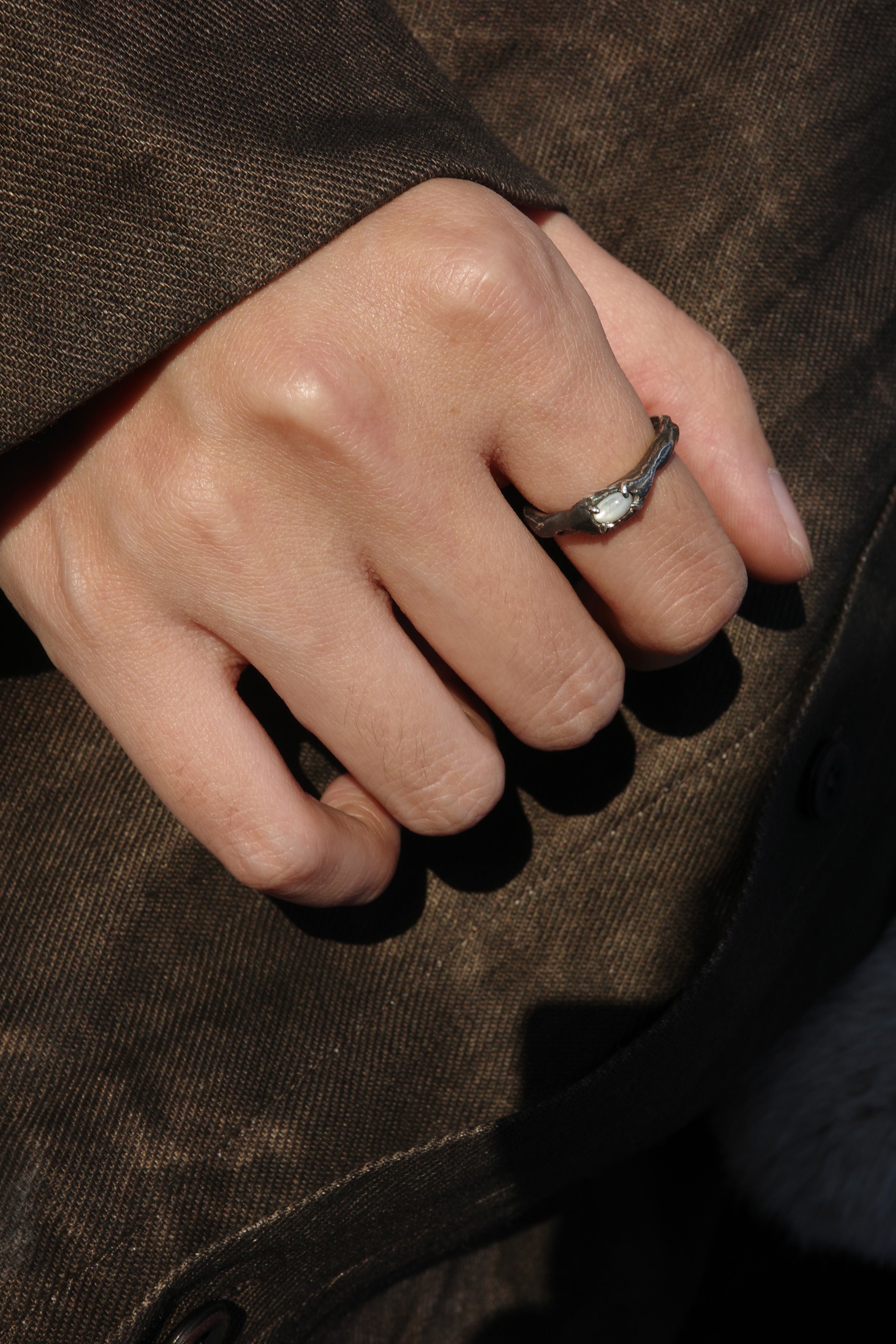 Light Ripple Ring