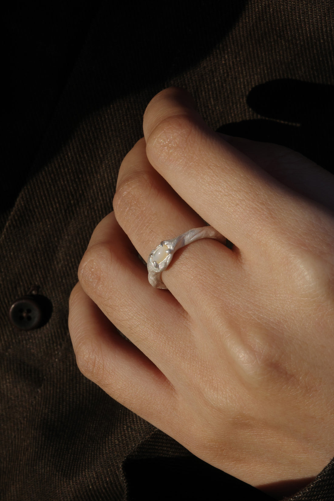 Light Ripple Ring