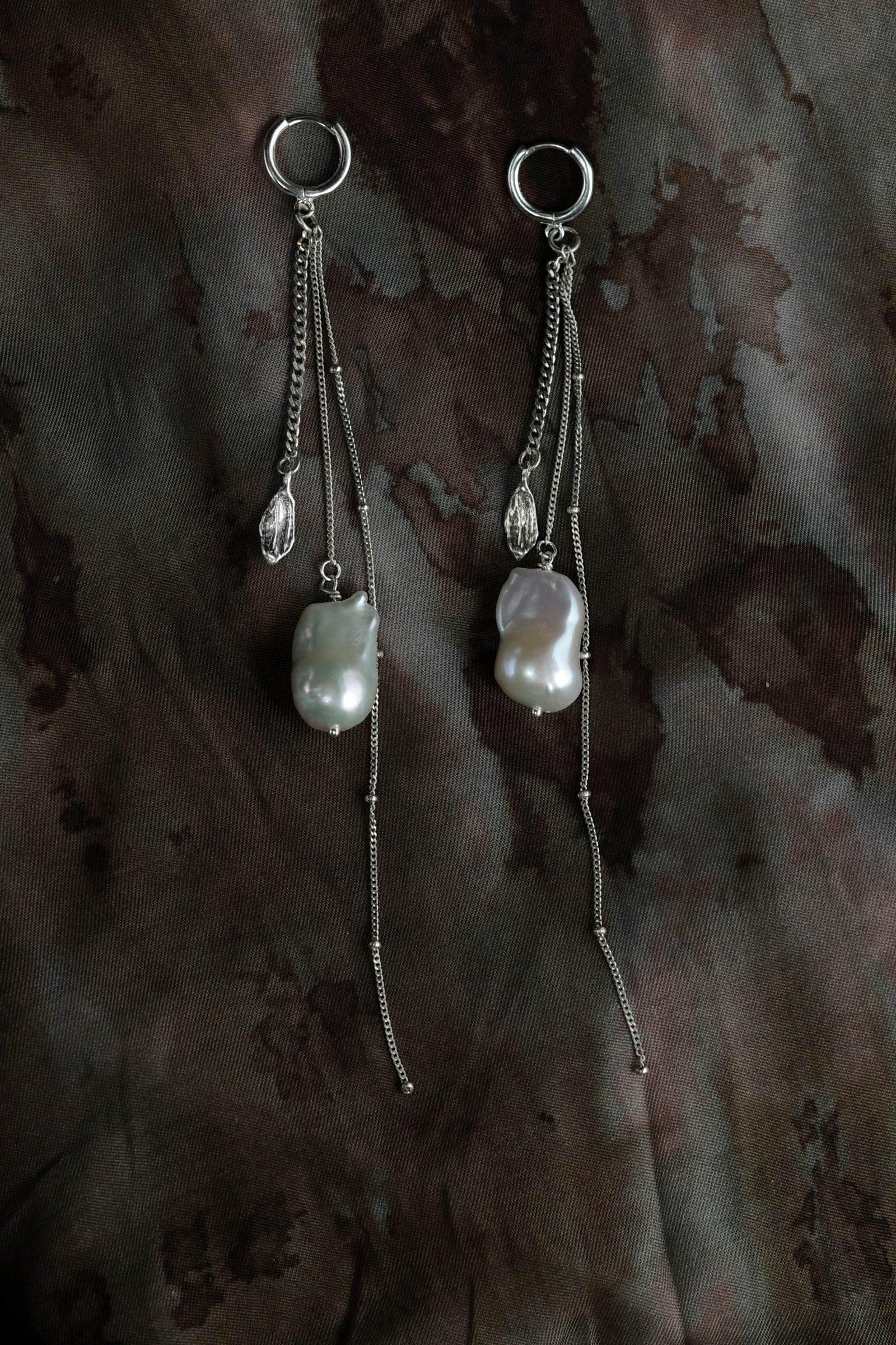 Wave Echo Pearl Earrings
