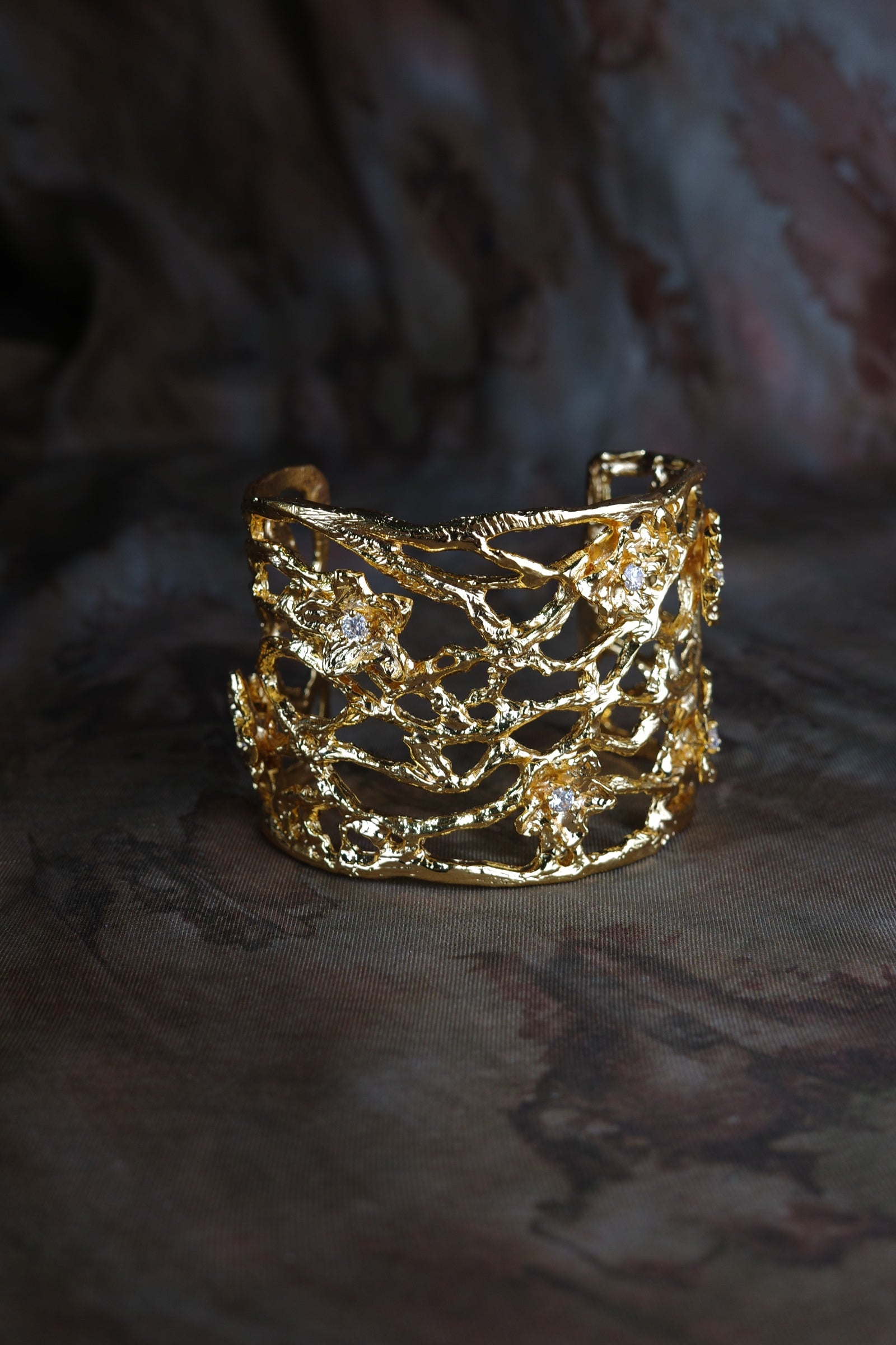 Gilded Floral Ripple Bracelet