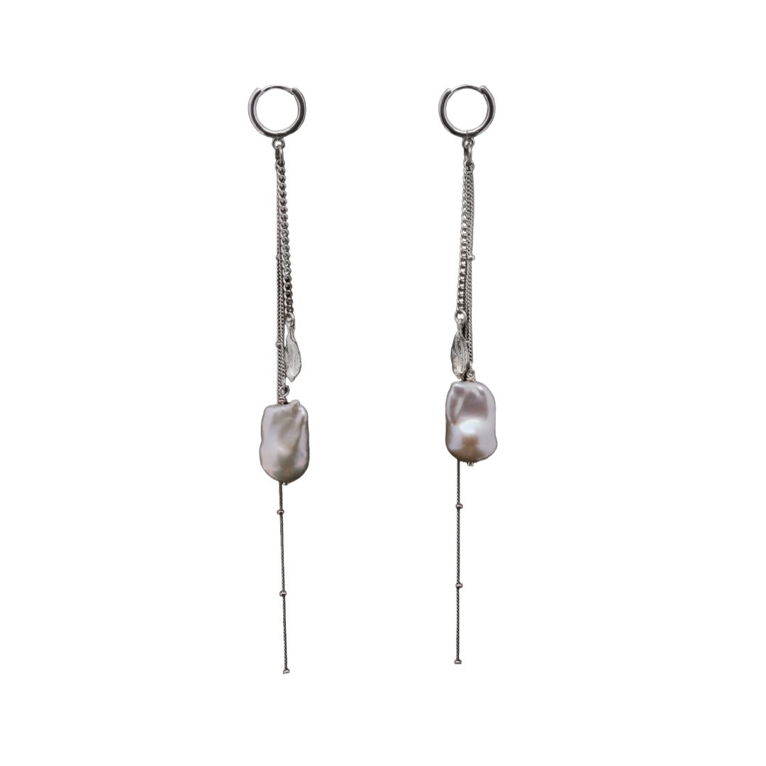 Wave Echo Pearl Earrings